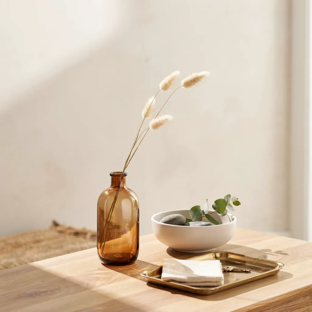 Triple object cluster on console table